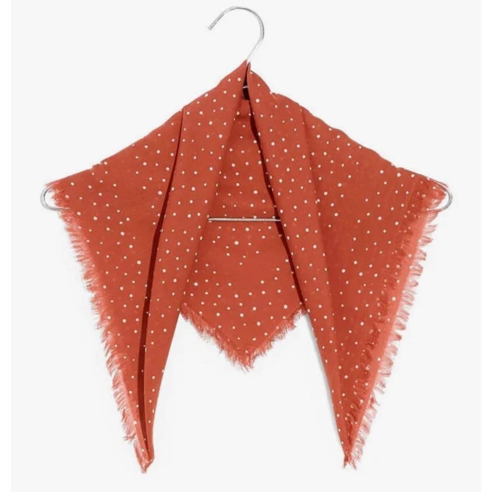MADEWELL SQUARE COTTON
BANDANA 21.5" WEATHERED BRICK WITH WHITE POLKA DO…